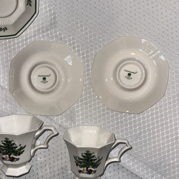 6 🎄Nikko Christmastime cups &saucers. holly-shaped handles! Octogon- shaped - Picture 12 of 13